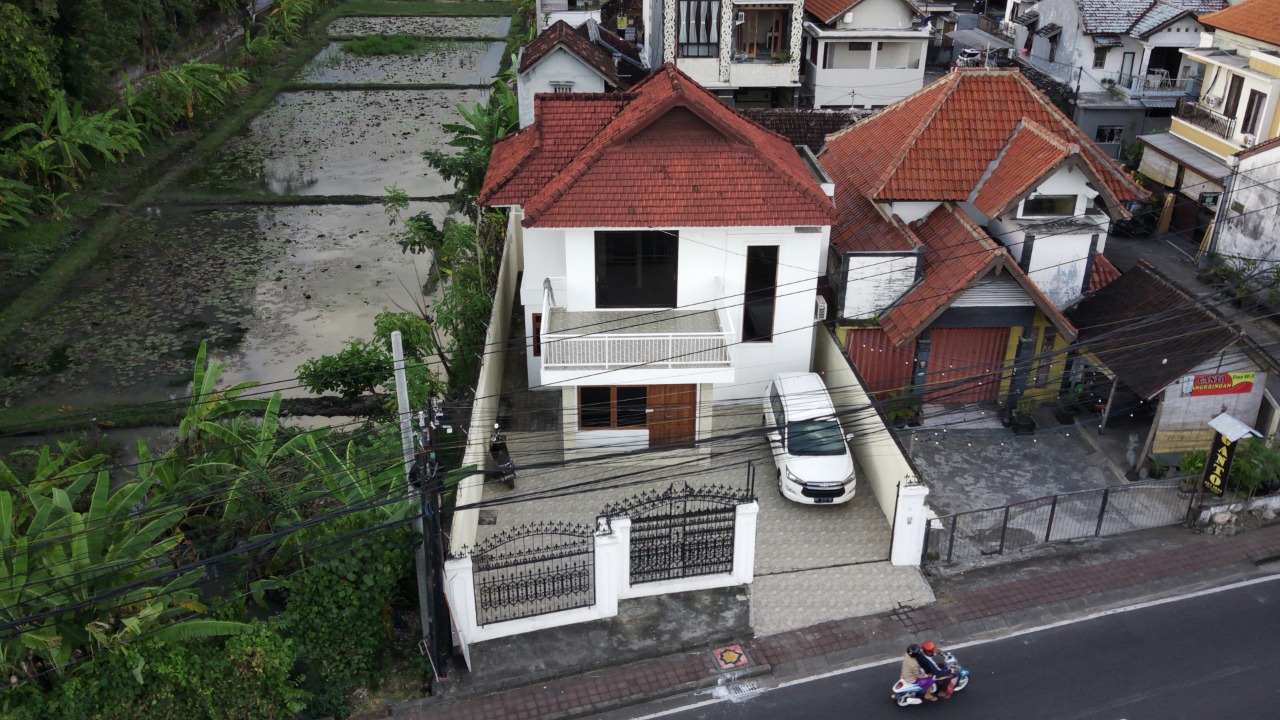 Rumah Di Jual Di Seminyak Denpasar Bali